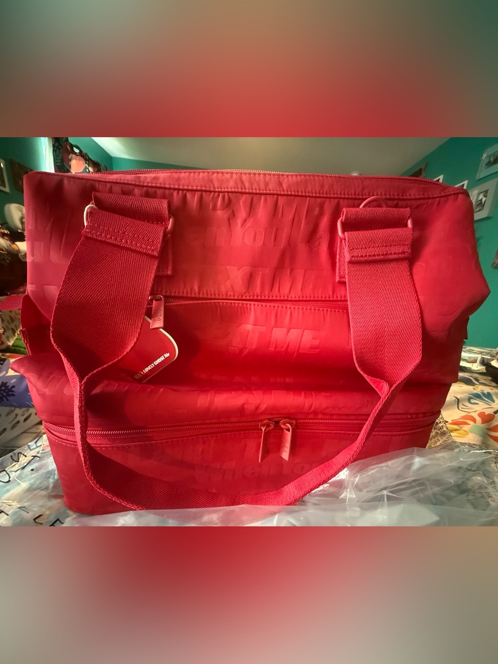 BEIS TEXT ME RED MINI WEEKENDER. Brand New With Tags - Picture 2 of 8